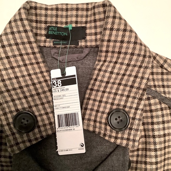 ❤️Host Pick❤️ NWT gorgeous Stile Benetton jacket - Picture 3 of 4